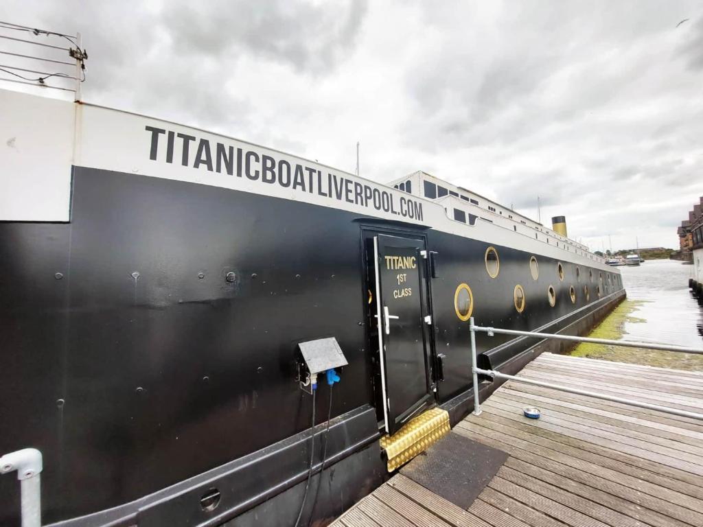 Fotografie z fotogalerie ubytování Titanic Boat v destinaci Liverpool