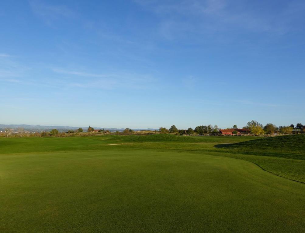 Golf v hotelu nebo okolí