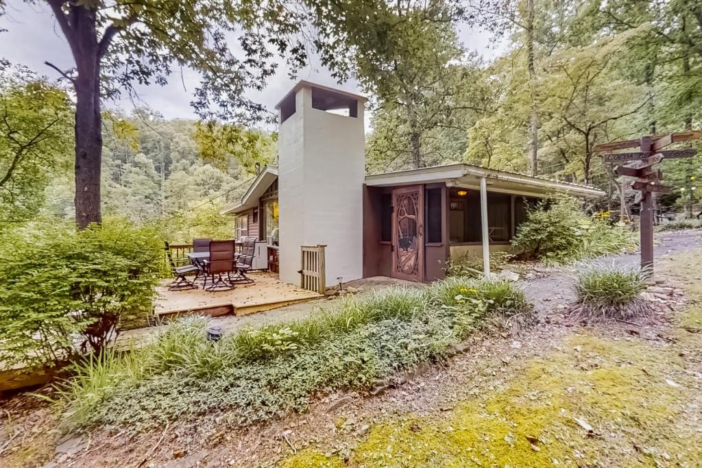 Bear Cove Hideaway, Bryson City (updated prices 2024)