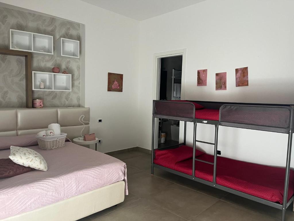 Posteľ alebo postele v izbe v ubytovaní Love inn