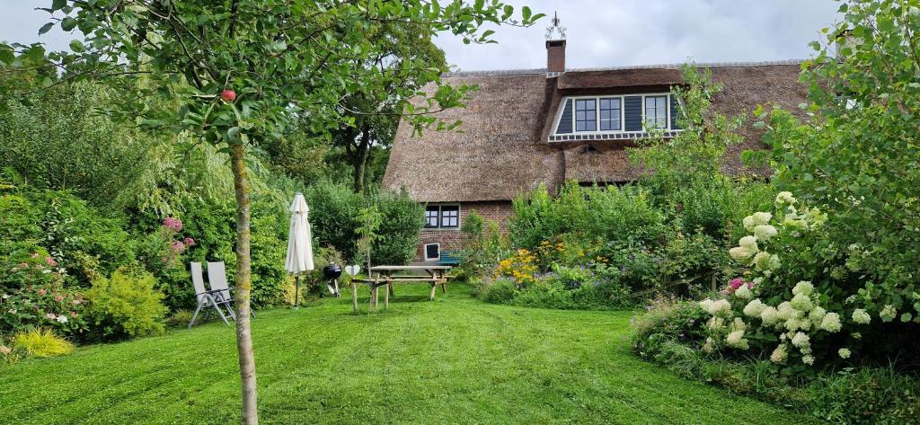 Magnificent farmhouse in Central Holland 4A & 2C - Holiday Home