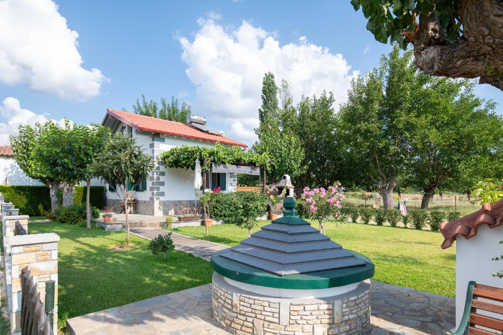 Zahrada ubytování Pratsas House