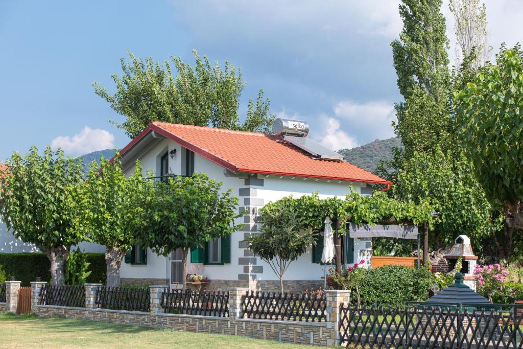 Zahrada ubytování Pratsas House