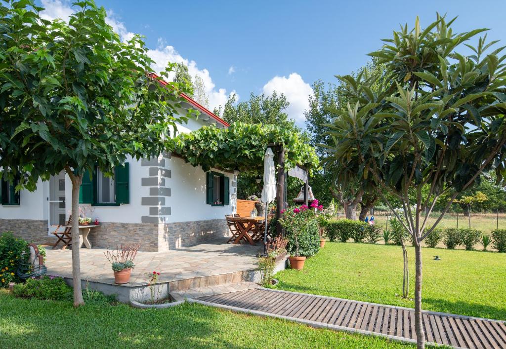 Zahrada ubytování Pratsas House
