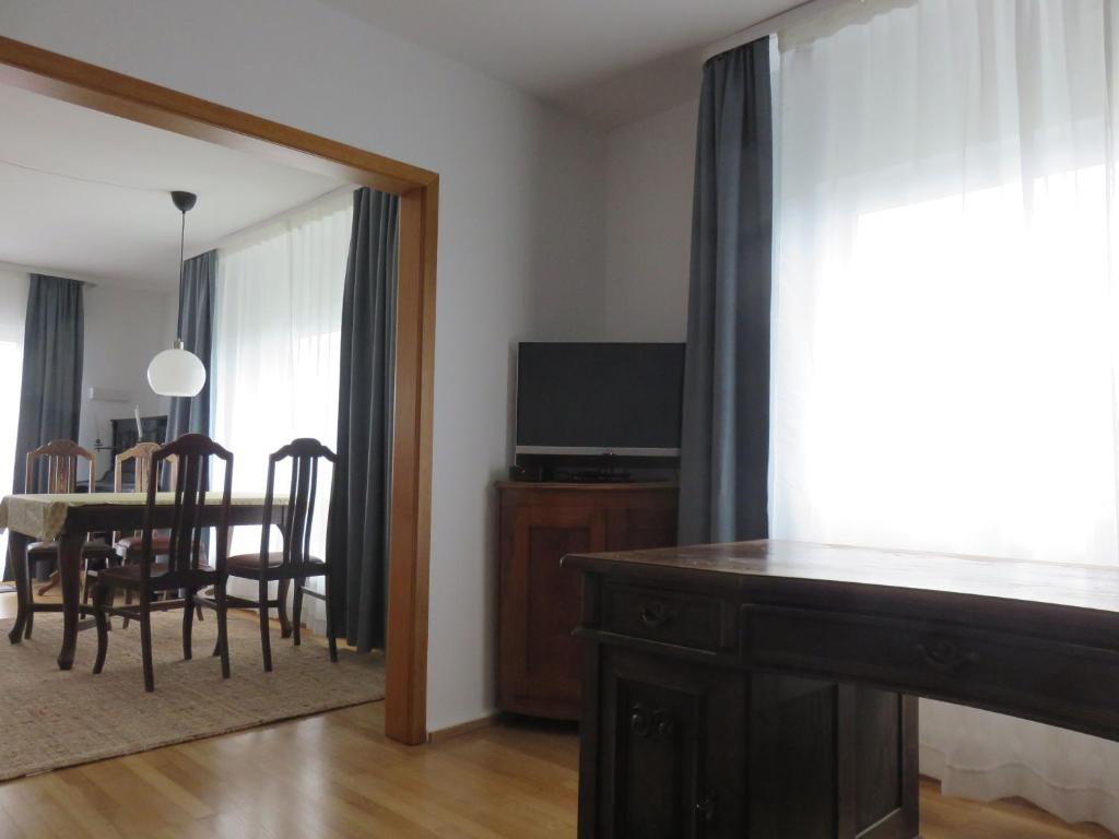 Ferienwohnung Auszeit - 带阳台的一卧室公寓