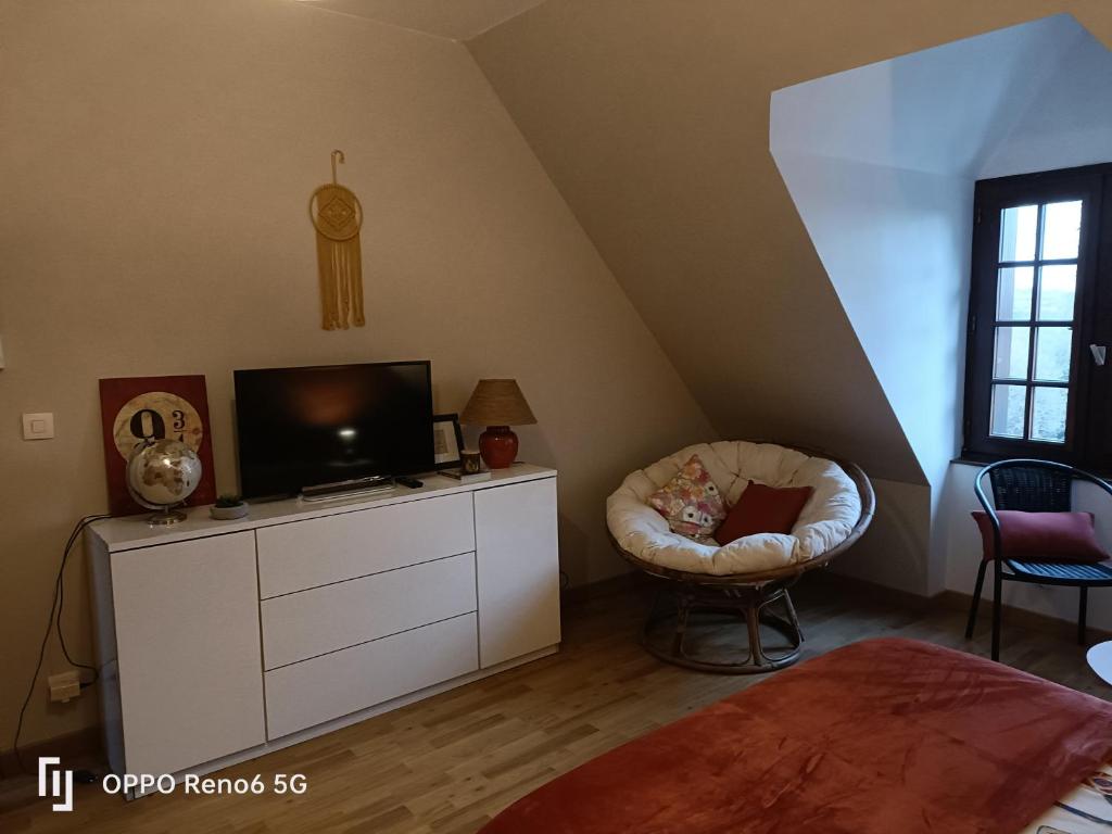 ESCAPADE BELINOISE - King Room With Garden View