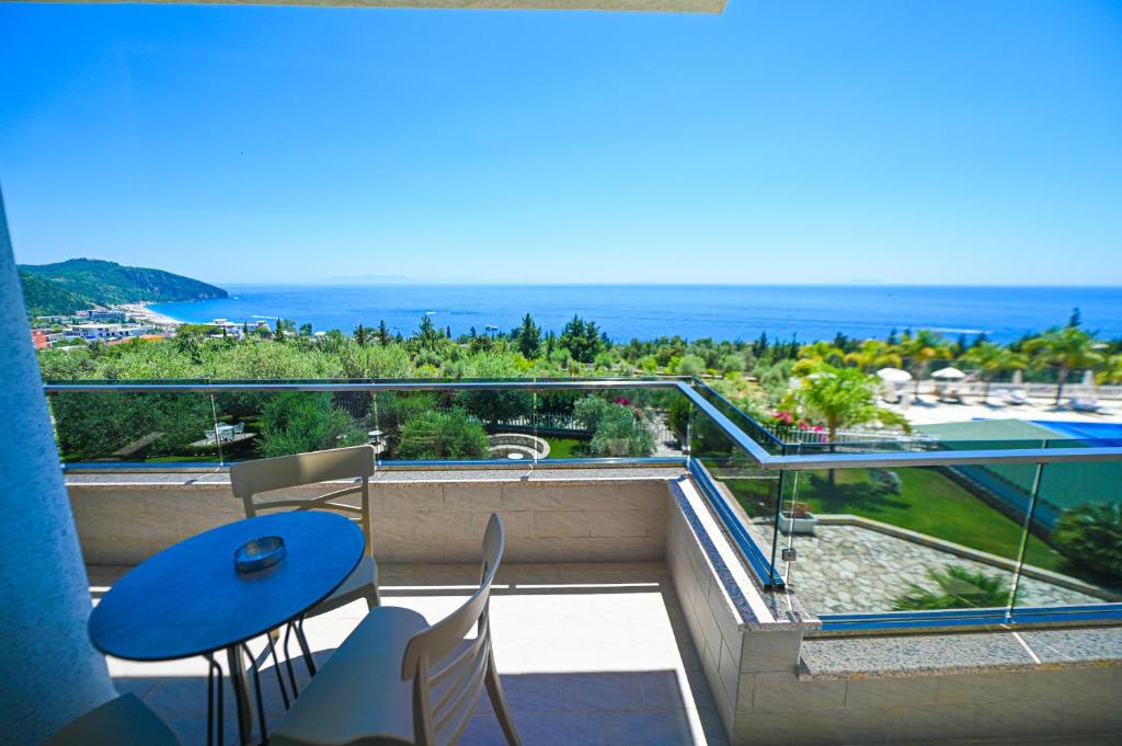 Elysium Hotel - Image 8