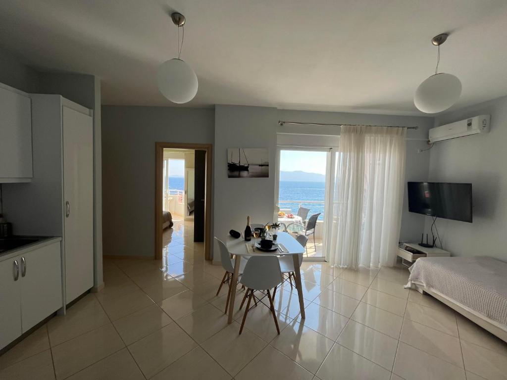 Sunflower Sea View Apartment - Image 5