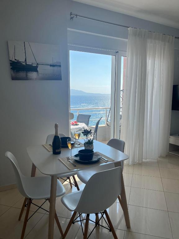 Sunflower Sea View Apartment - Image 4