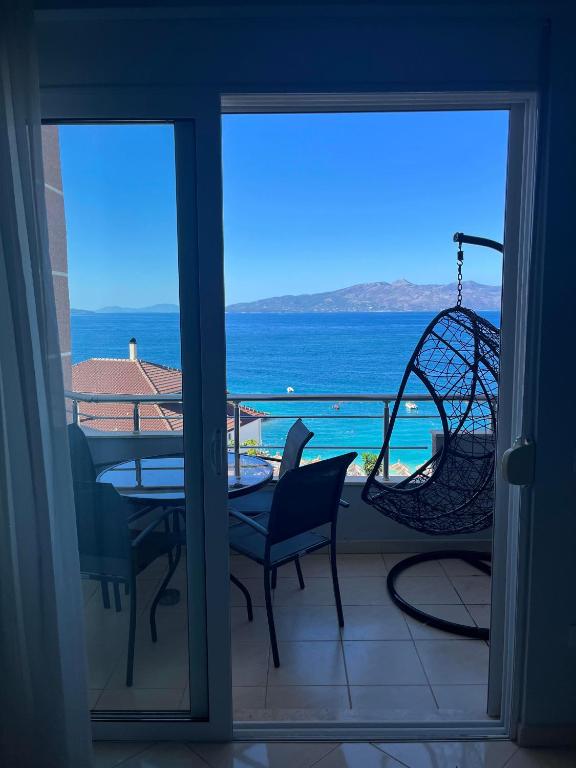 Sunflower Sea View Apartment - Image 9