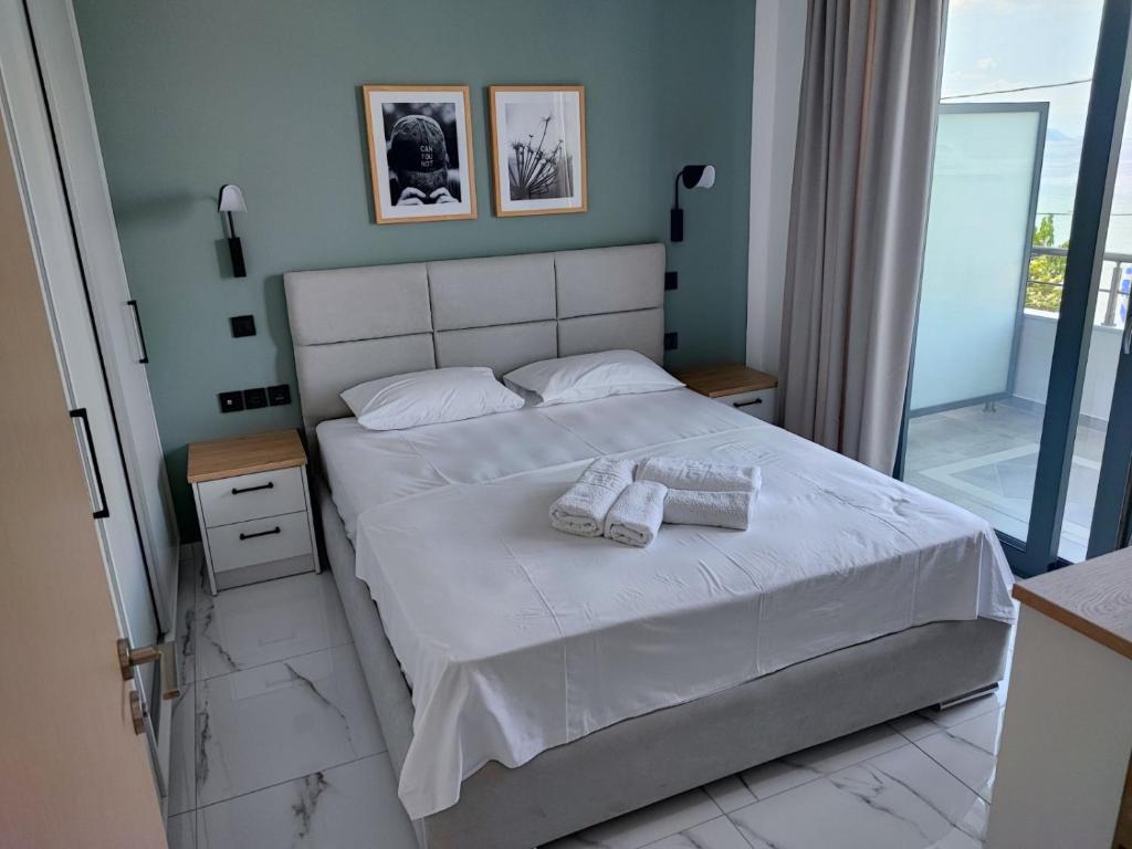 Postel nebo postele na pokoji v ubytování suite apartment Αdonis