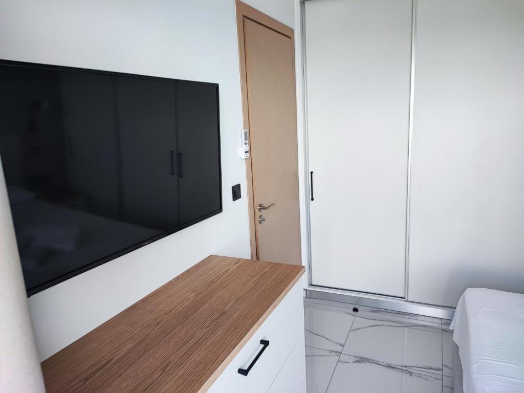 TV a/nebo společenská místnost v ubytování suite apartment Αdonis