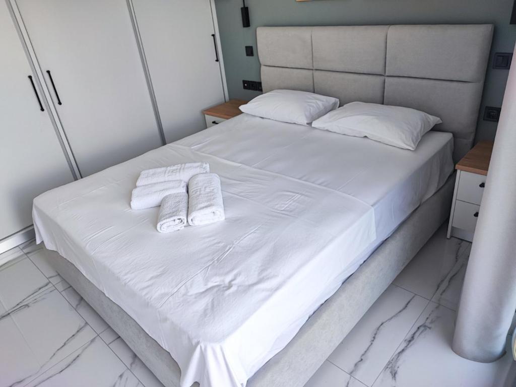 Postel nebo postele na pokoji v ubytování suite apartment Αdonis