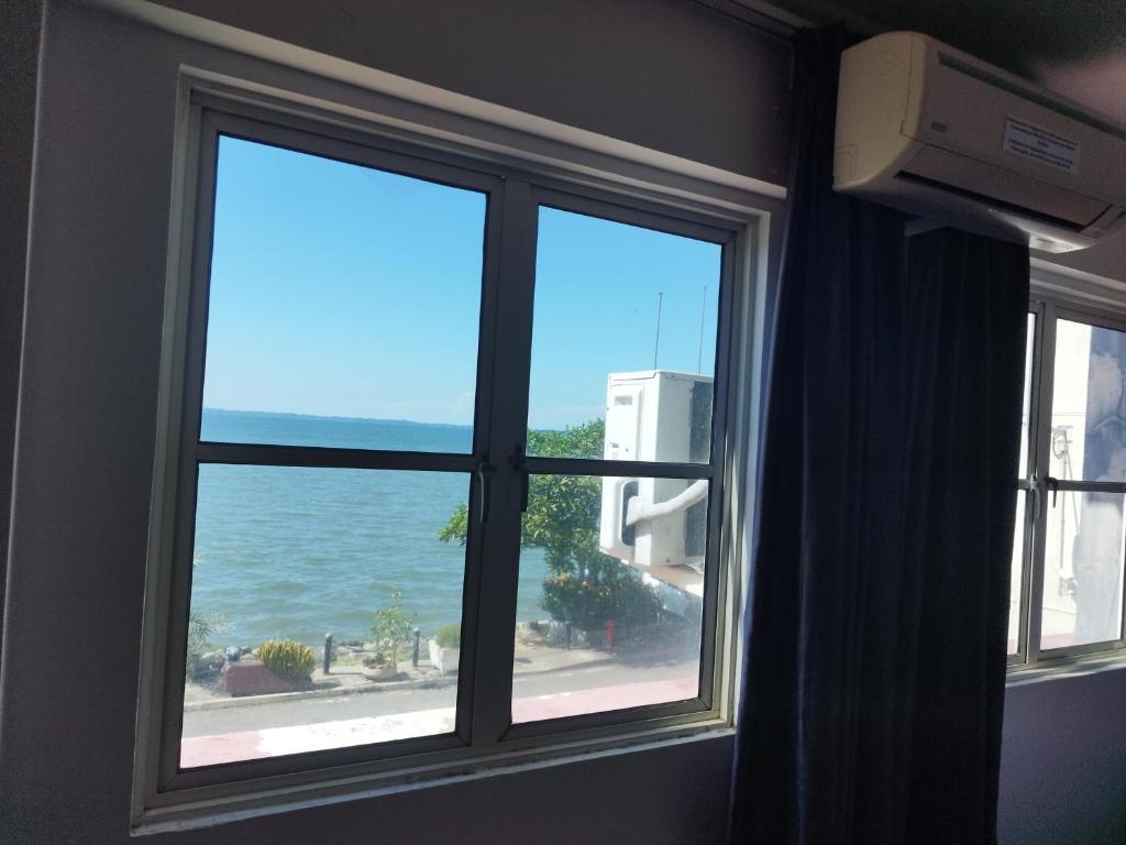 Nespecifikovaný výhled na moře nebo výhled na moře při pohledu z hotelu