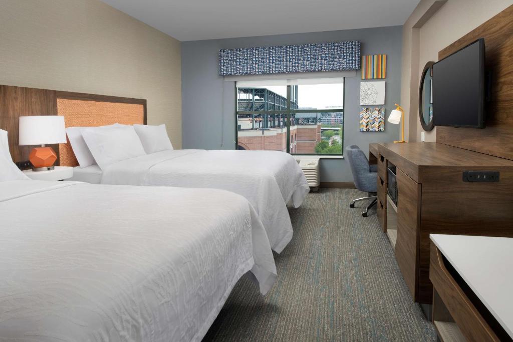 Hampton Inn Baltimore-Downtown-Convention Center - 
