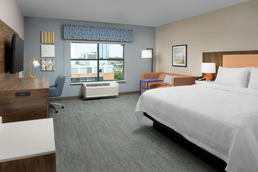 Hampton Inn Baltimore-Downtown-Convention Center - 