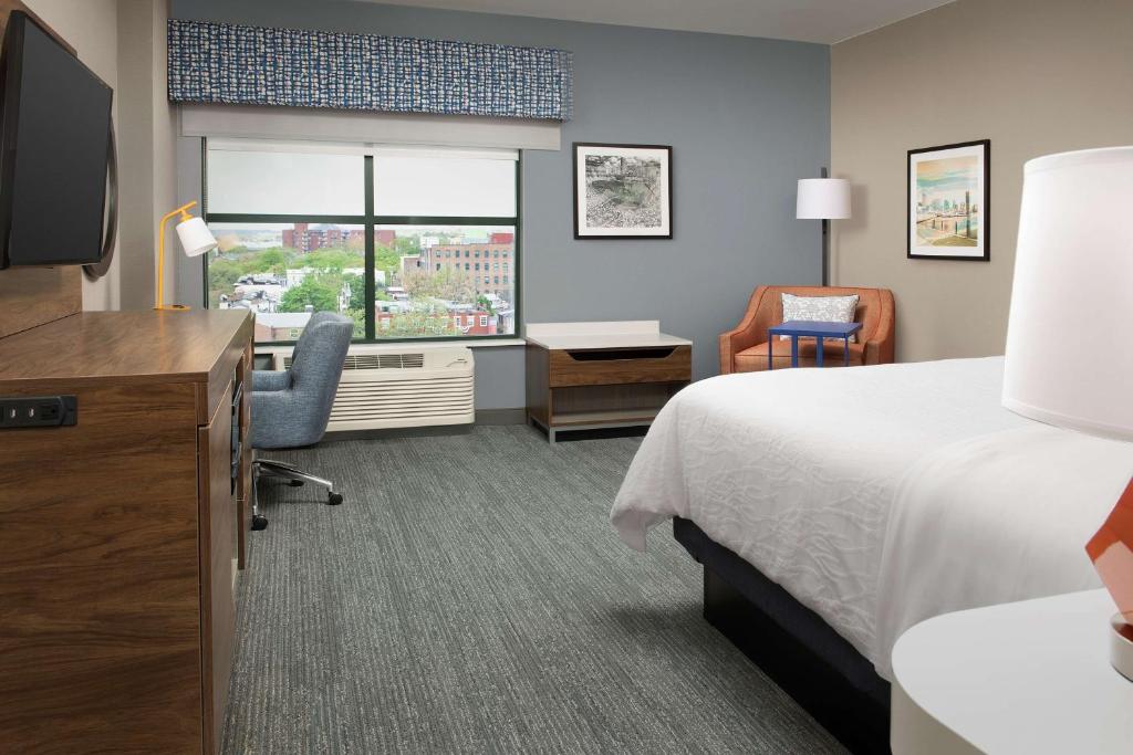 Hampton Inn Baltimore-Downtown-Convention Center photo