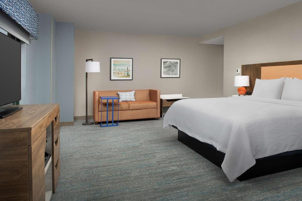 Hampton Inn Baltimore-Downtown-Convention Center photo