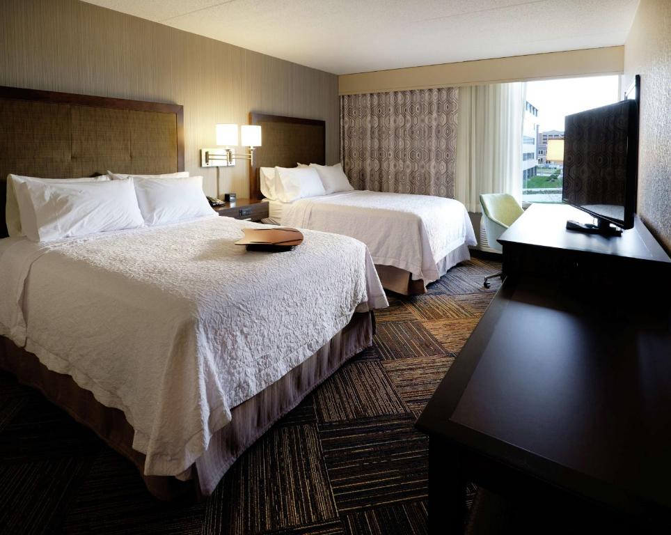 Hampton Inn Green Bay Downtown photo