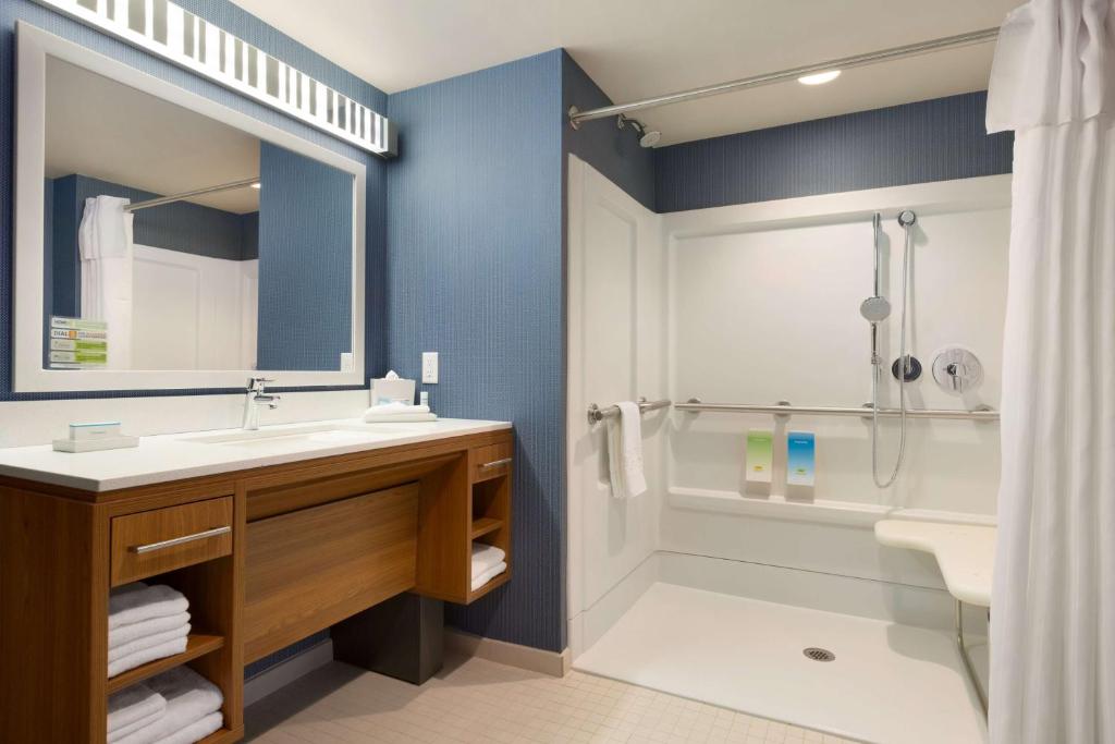 Koupelna v ubytování Home2 Suites by Hilton Phoenix Chandler
