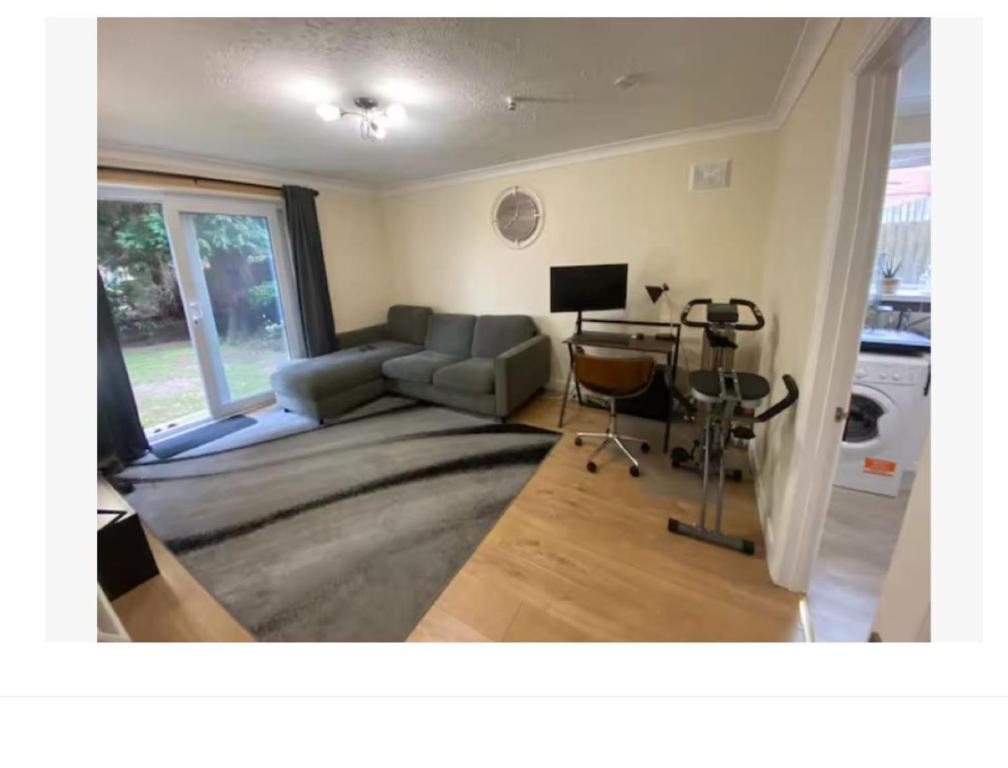 One bed flat, Southampton (updated prices 2024)