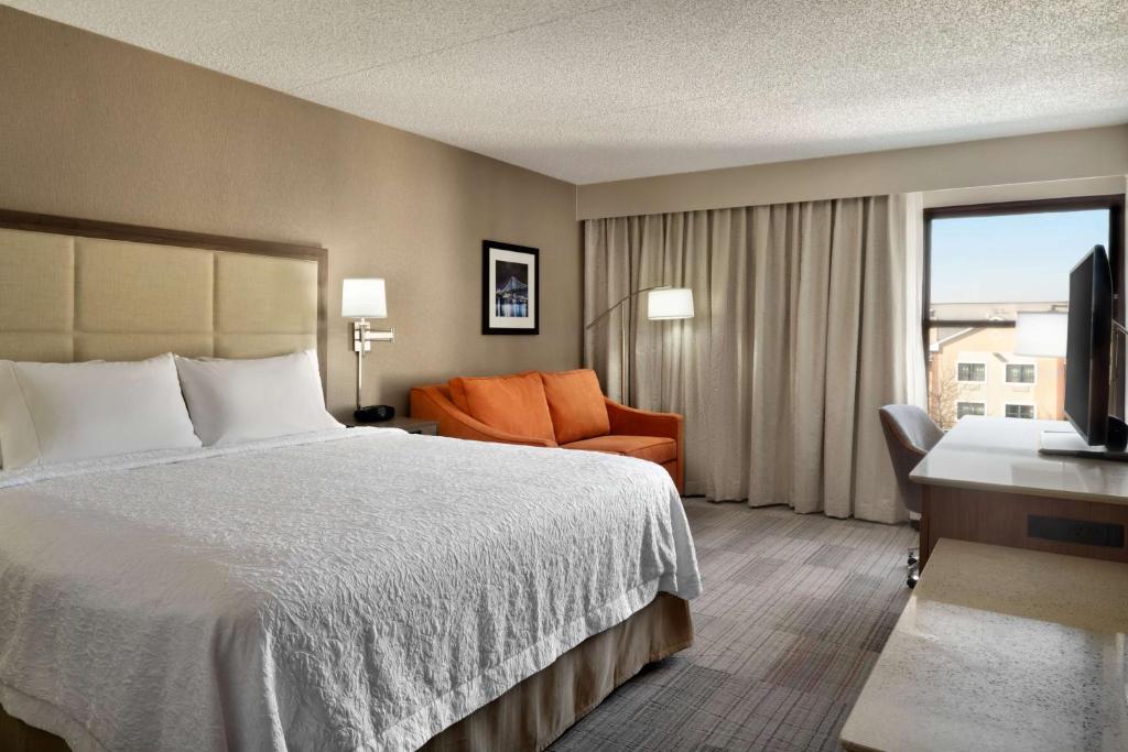 Postel nebo postele na pokoji v ubytování Hampton Inn Philadelphia/Mt. Laurel