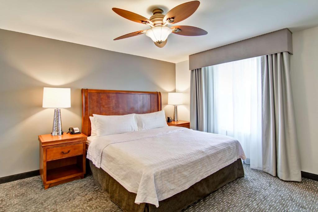Homewood Suites by Hilton Bentonville-Rogers - King Studio Suite - Non-fumeur