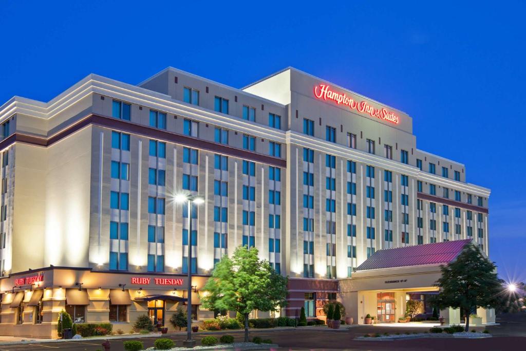 una rappresentazione dell'hotel Wynnewood di Hampton Inn & Suites Chicago North Shore a Skokie