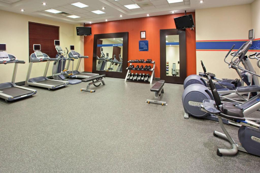 Hampton Inn & Suites Chicago North Shore photo