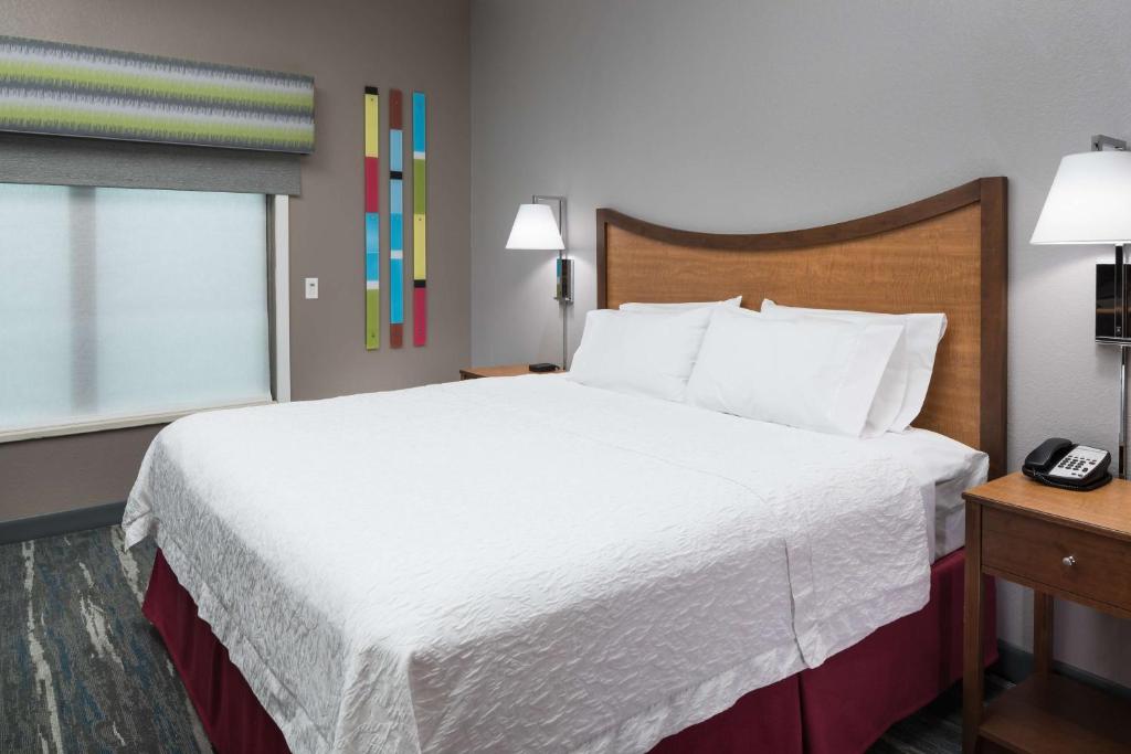 Hampton Inn & Suites Chicago North Shore - King Room - Niet -roken