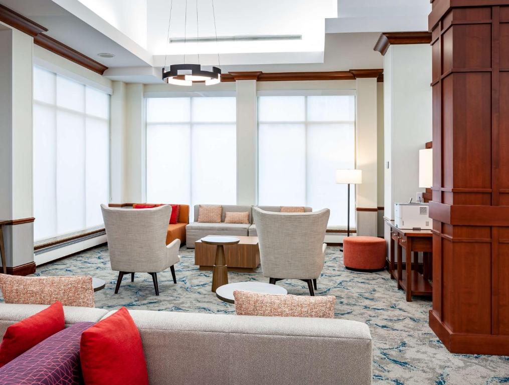 Hilton Garden Inn Chicago O'Hare Airport photo