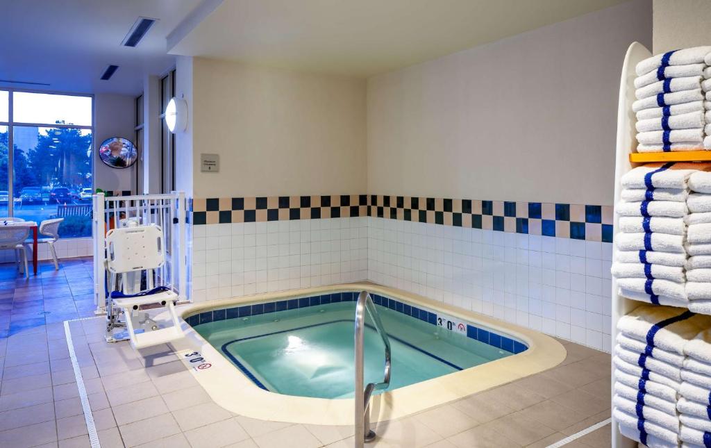 Hilton Garden Inn Chicago O'Hare Airport photo