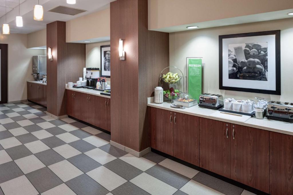 Hampton Inn St Louis- at the Arch photo