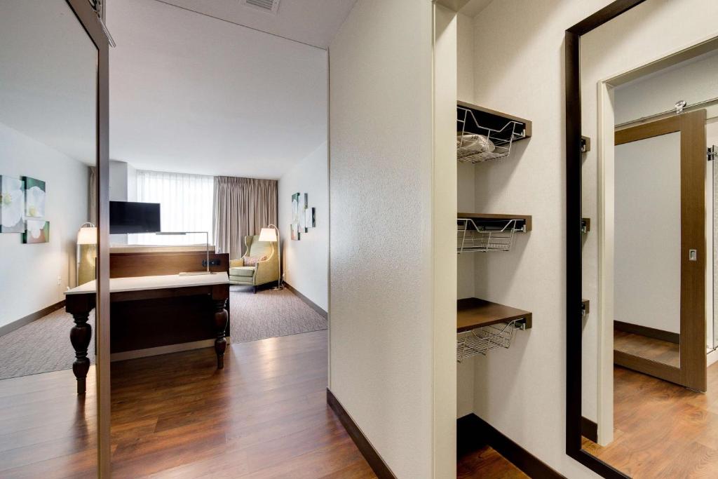 Hilton Garden Inn North Houston Spring photo