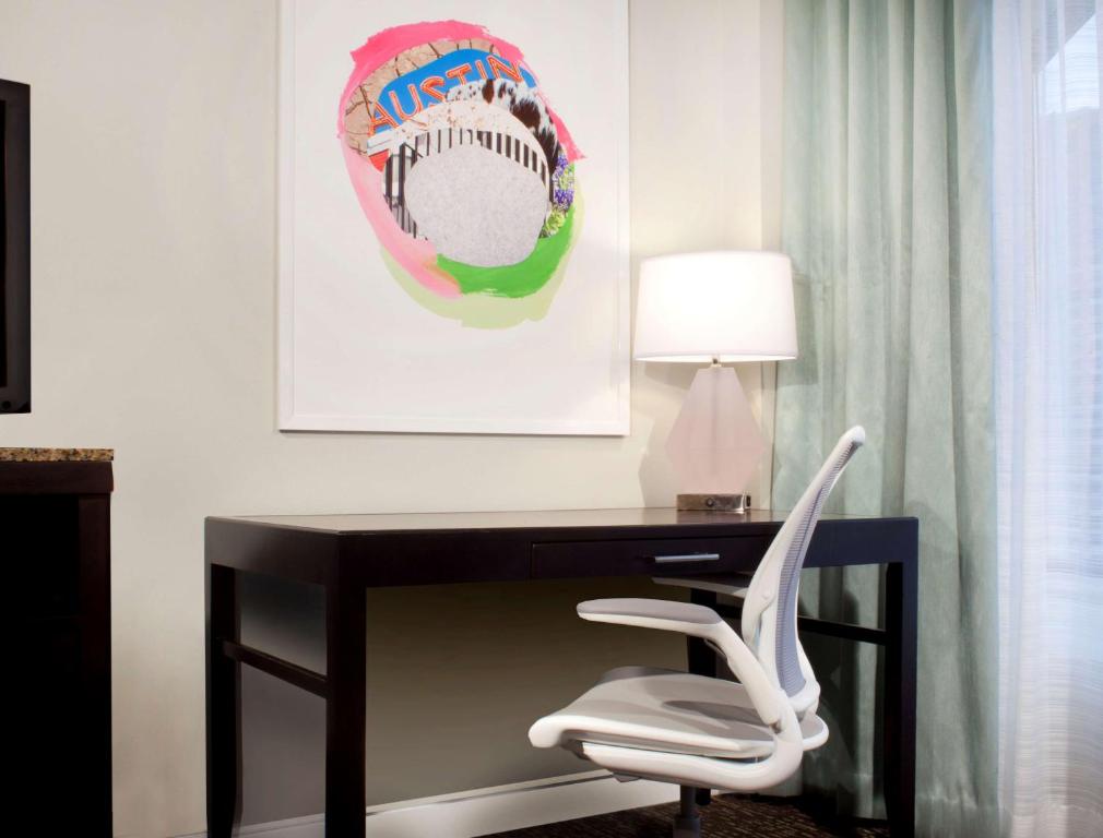 Hilton Garden Inn Austin Downtown-Convention Center - Deluxe King Room Met Slaapbank