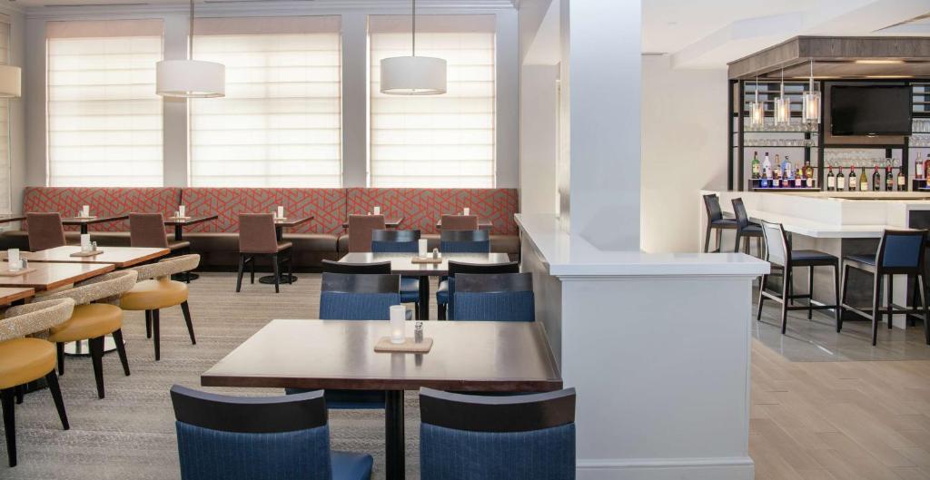 Hilton Garden Inn BWI Airport photo