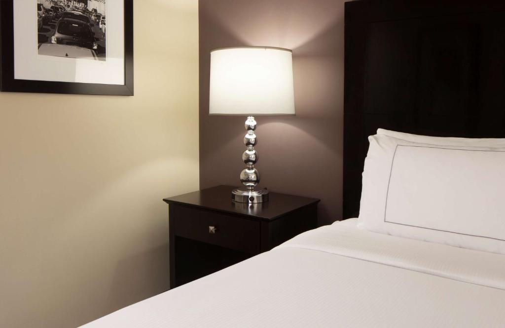 DoubleTree by Hilton El Paso Downtown - Chambre King Avec Tub Accessible À La Mobilité