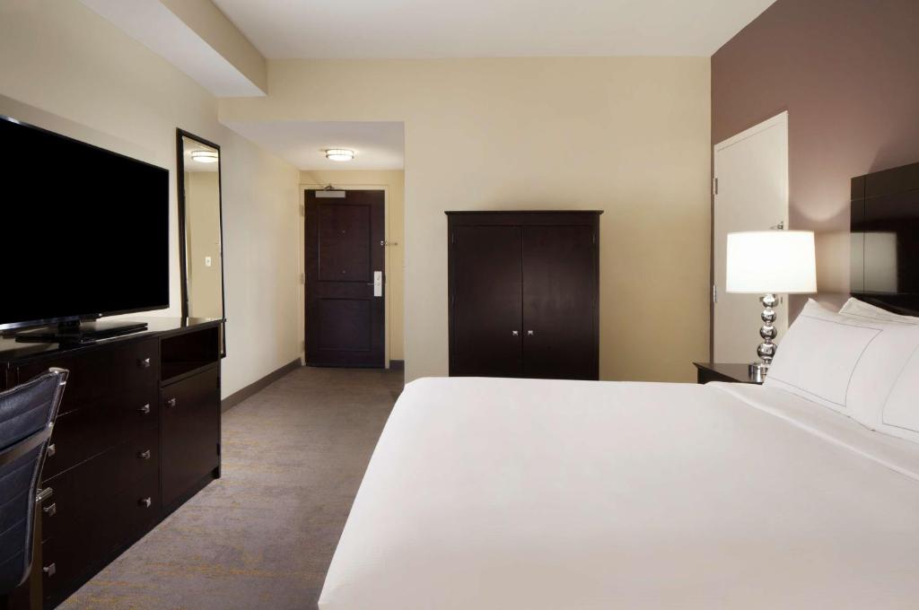 DoubleTree by Hilton El Paso Downtown - 