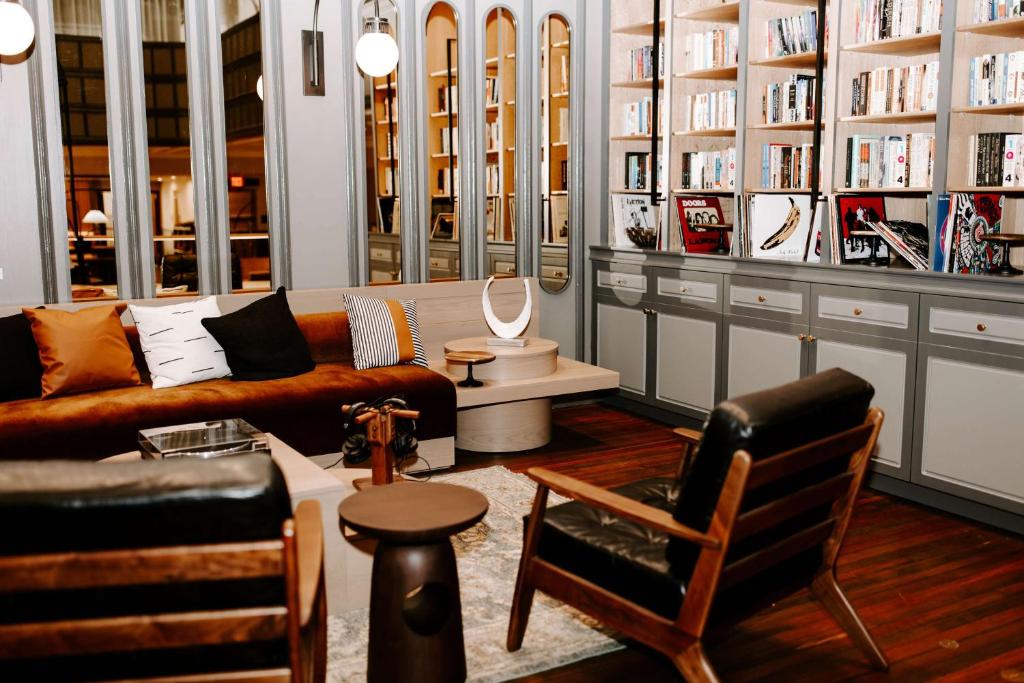 Joinery Hotel Pittsburgh, Curio Collection by Hilton photo