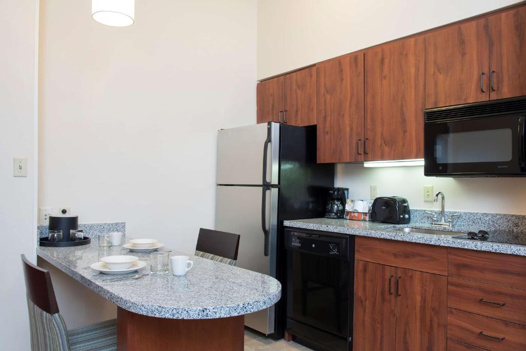 Hampton Inn & Suites Kokomo - Studiosuite Met Kingsize Bed En Keuken - Rookvrij