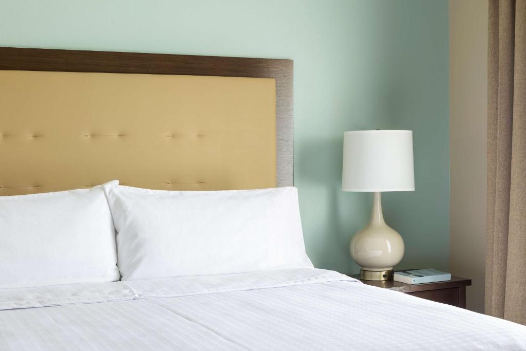 Homewood Suites by Hilton San Bernardino - Suite Estudio Con Cama Extragrande - No Fumadores