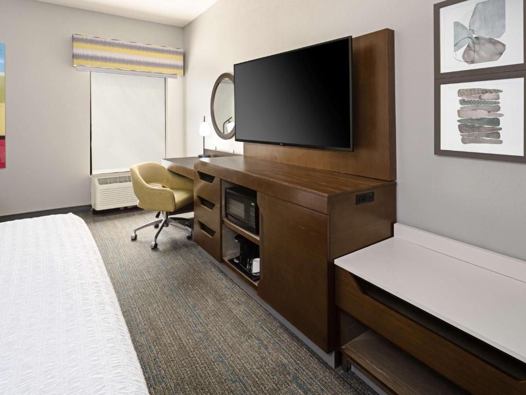 Hampton Inn Richmond/Midlothian Turnpike - King Room - Mobility Access/Non-Smoking
