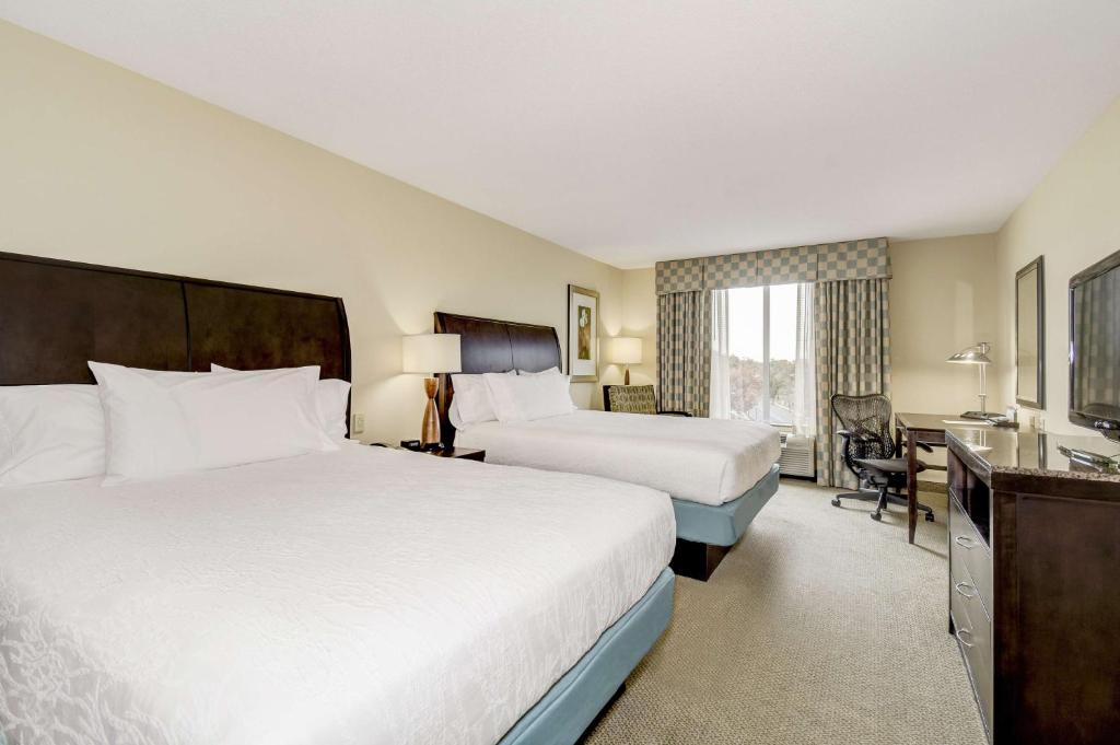 Hilton Garden Inn Waldorf photo