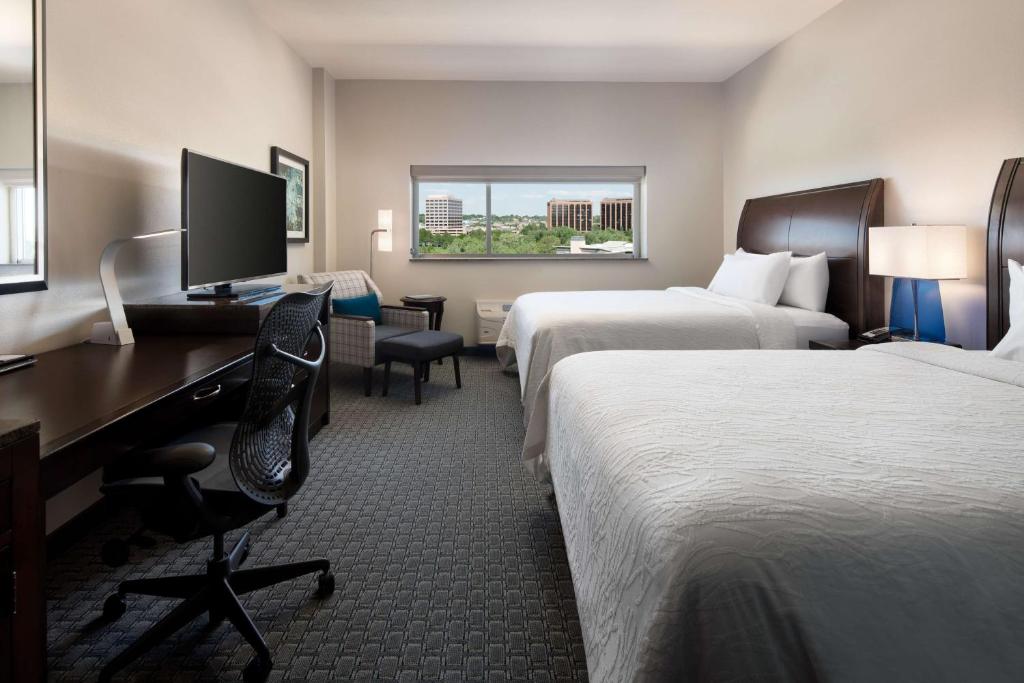 Hilton Garden Inn Denver/Cherry Creek - 
