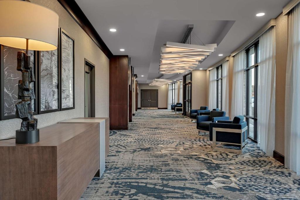 DoubleTree by Hilton Denver International Airport, CO photo