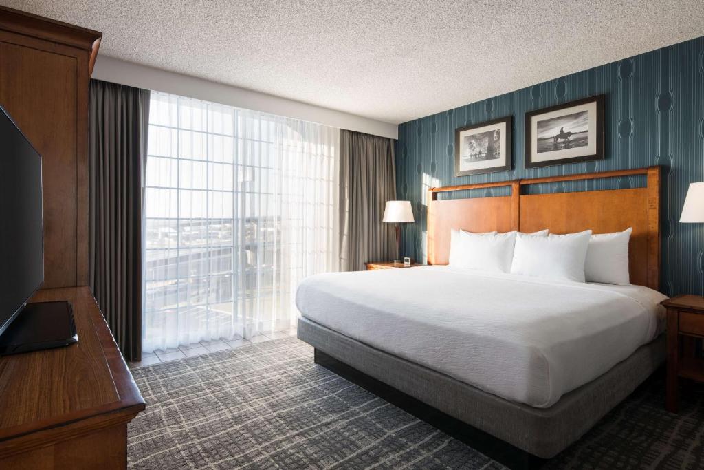 Embassy Suites by Hilton Austin Central photo