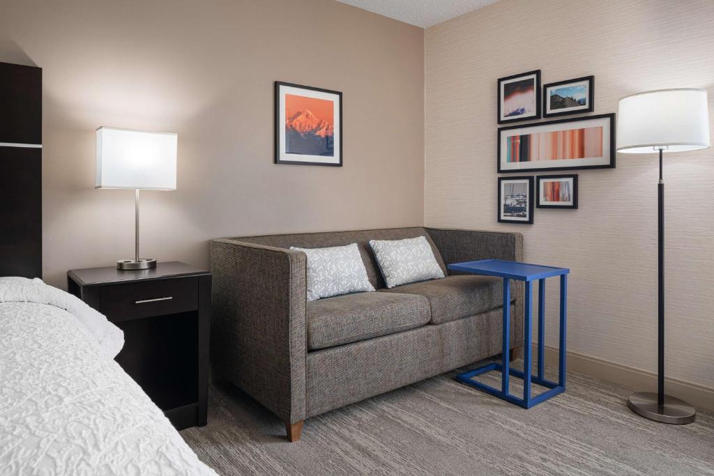 Hampton Inn Boulder/Louisville - Executive King Room With Sofa Bed - Non-Smoking