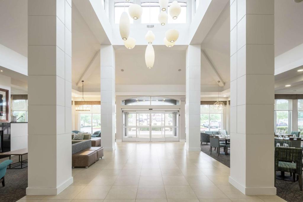 Hilton Garden Inn DFW North Grapevine photo