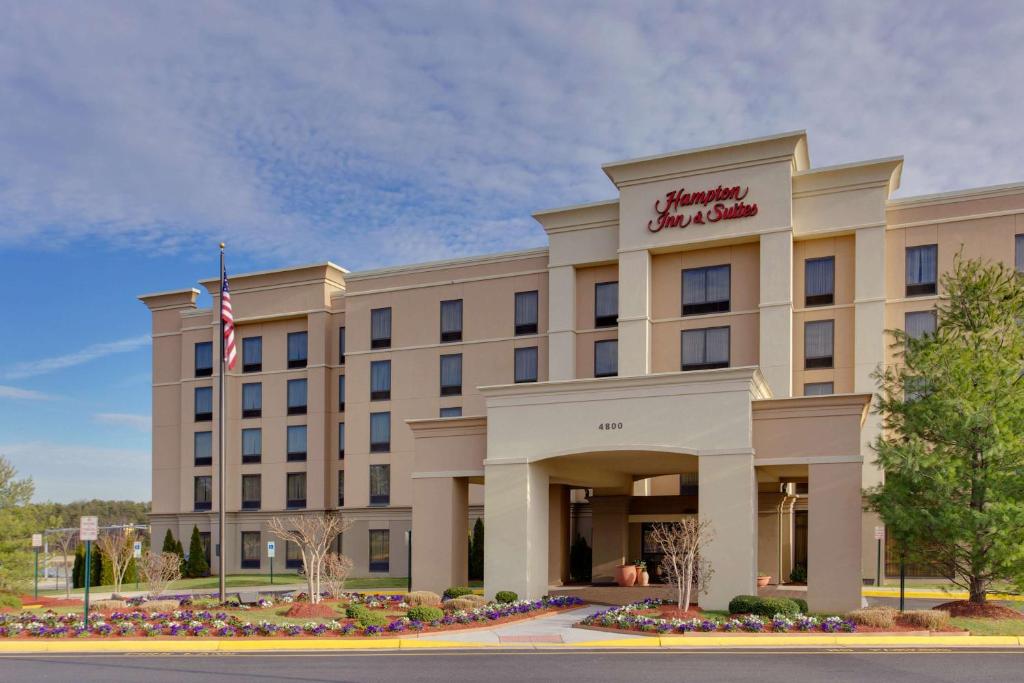 a rendering of the hampton inn suites durham at Hampton Inn and Suites Fredericksburg South in Fredericksburg