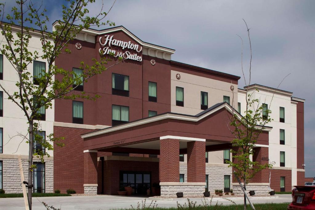 a rendering of the front of a hotel at Hampton Inn & Suites Dodge City in Dodge City